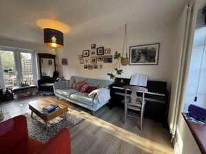 Lounge- click for photo gallery